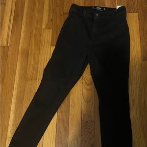 One pair black Hollister curvy ultra high rise jeans 5 short
